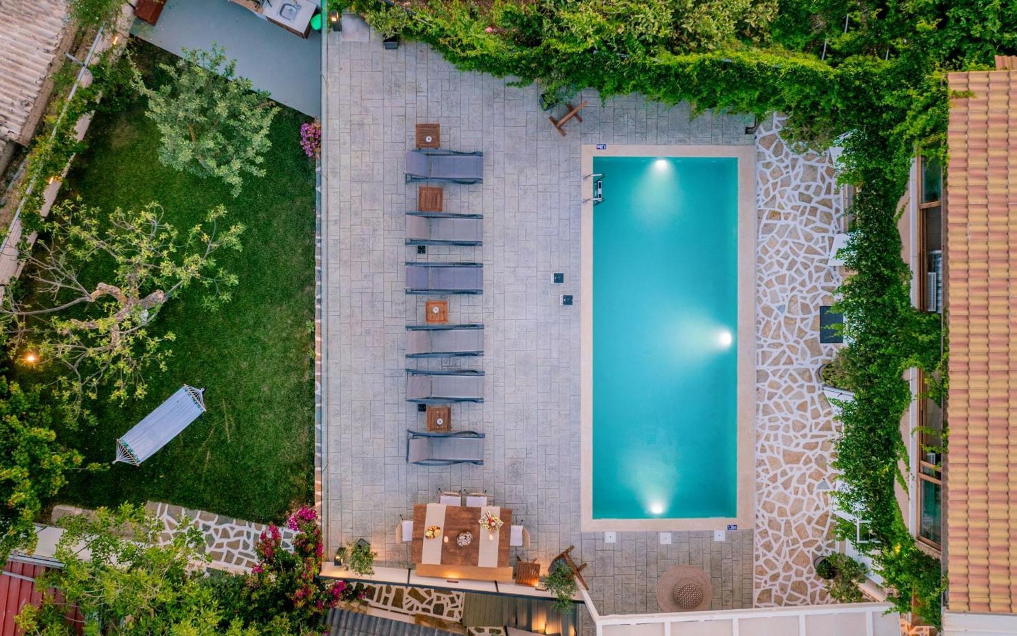 Villa Tramonto With Private Heated Pool, By Zantewize Volimes