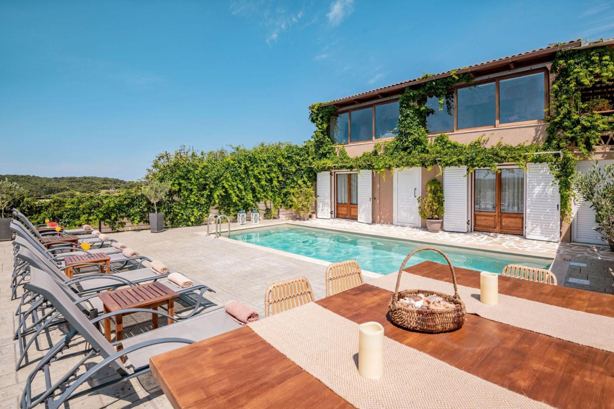 Villa Tramonto With Private Heated Pool, By Zantewize