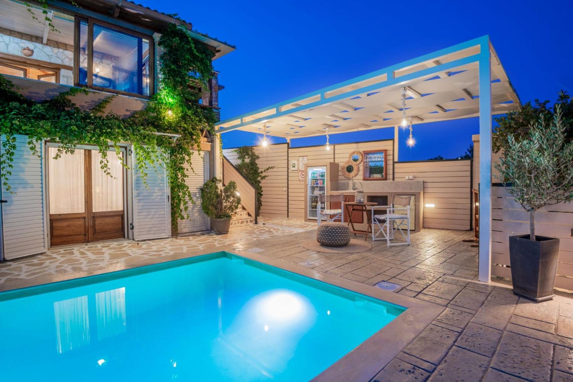 Tramonto With Private Heated Pool, By Zantewize *