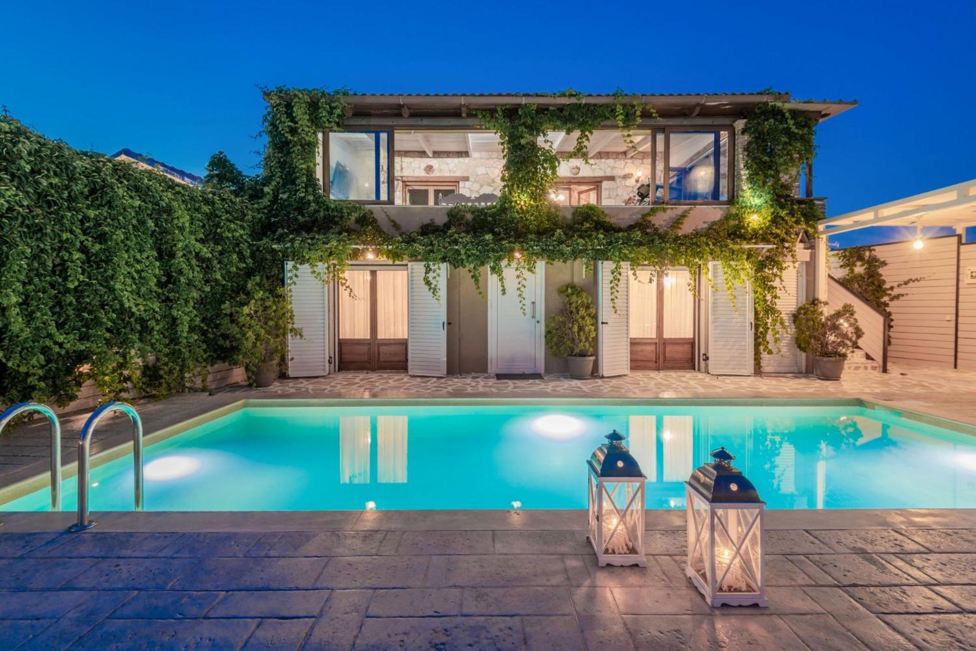 Tramonto With Private Heated Pool, By Zantewize Volimes