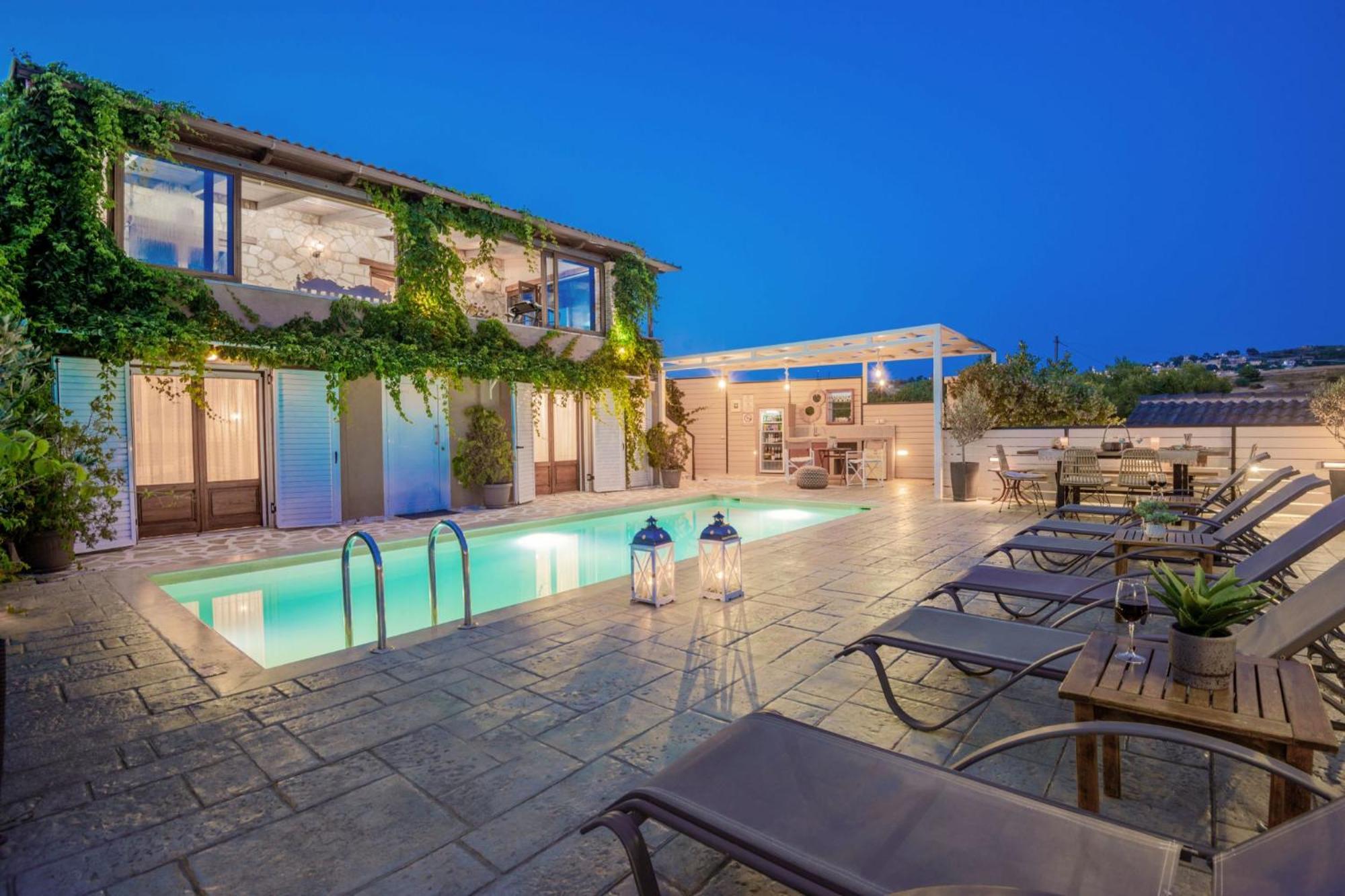 Villa Tramonto With Private Heated Pool, By Zantewize *