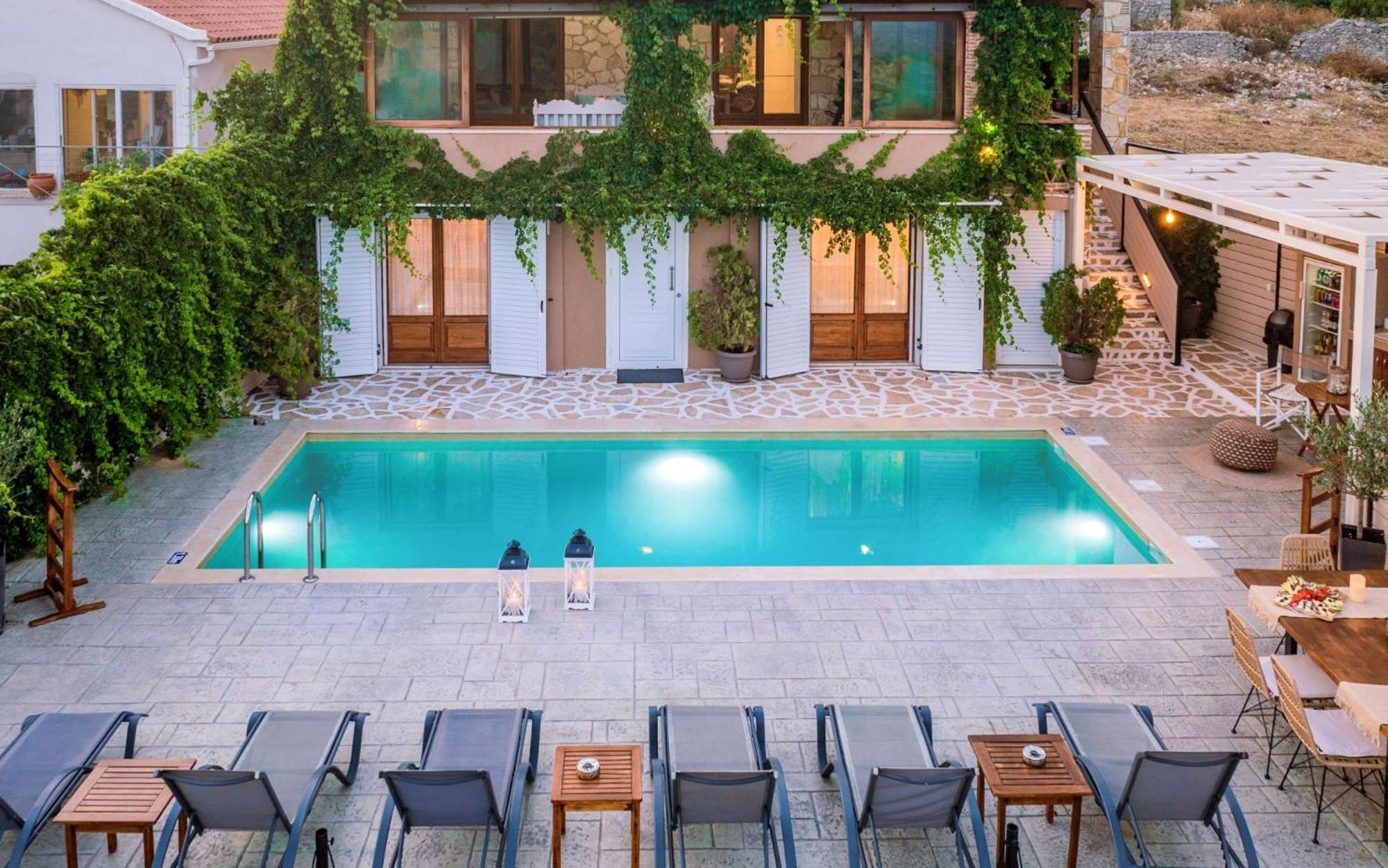 Tramonto With Private Heated Pool, By Zantewize Volimes